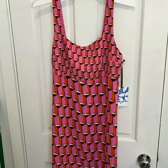 DVF Geometric Pink Shift Dress 👗 Designer 👩‍🎨 Luxury. 🌸Shine✨Like the Sun ☀️ - Picture 7 of 17